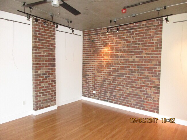 Building Photo - 411 NW Flanders St
