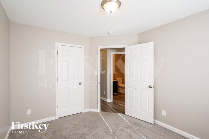 Building Photo - 6009 Pleasant Hill Dr