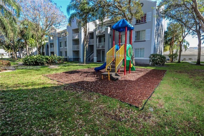 Building Photo - 11133 SW 8th St