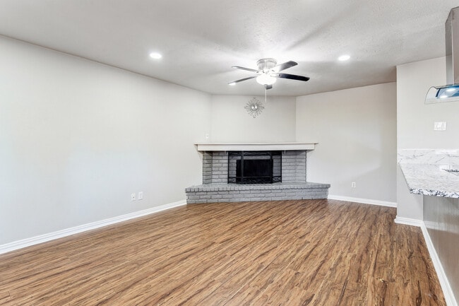 Building Photo - 540 Oldbridge Dr