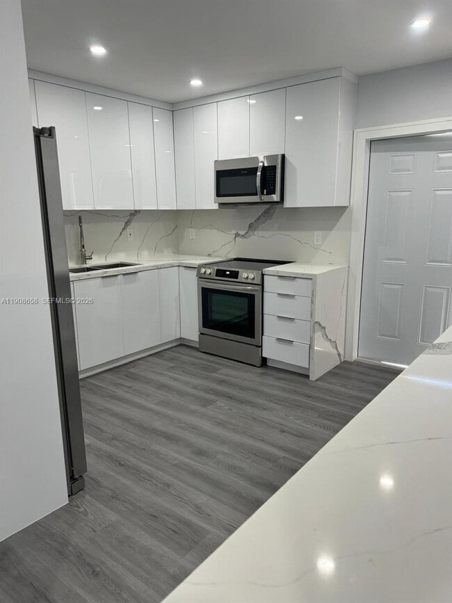 Building Photo - 1230 NW 70th St