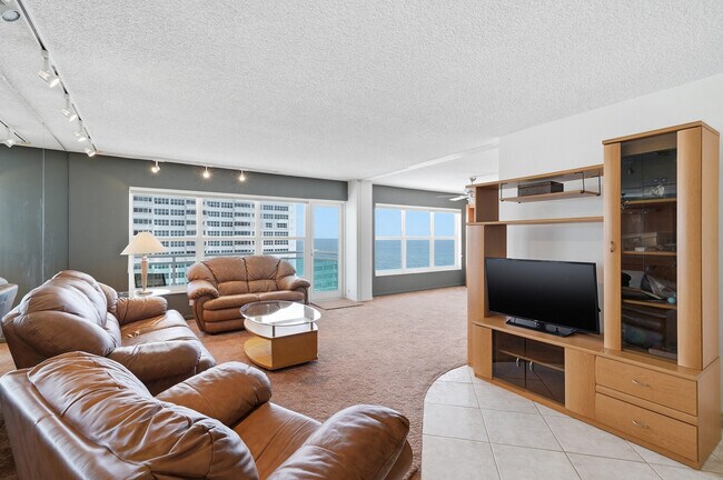 Building Photo - 3900 Galt Ocean Dr