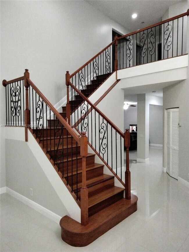 Building Photo - 1249 Allamanda Way