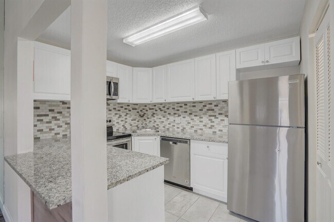 Building Photo - 4991 Sable Pine Cir