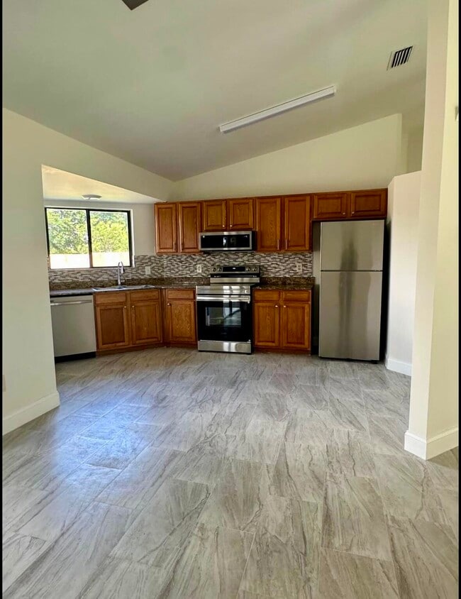 Building Photo - 1275 McDermott Ln