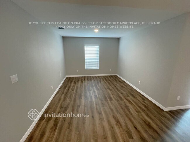 Building Photo - 550 Encarnacion St