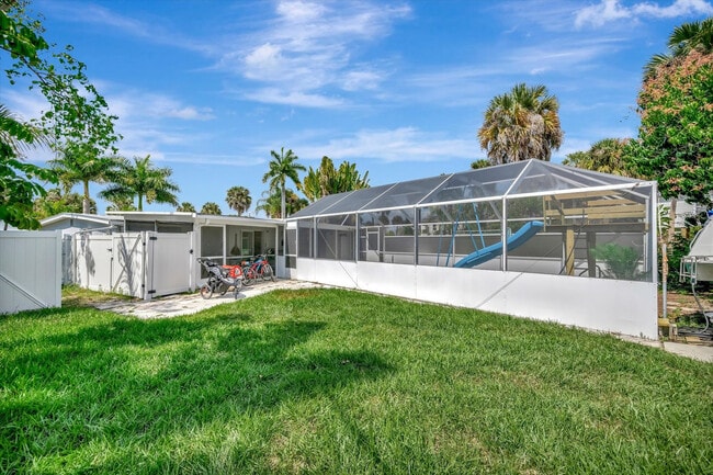 Building Photo - 4408 E Riverside Dr