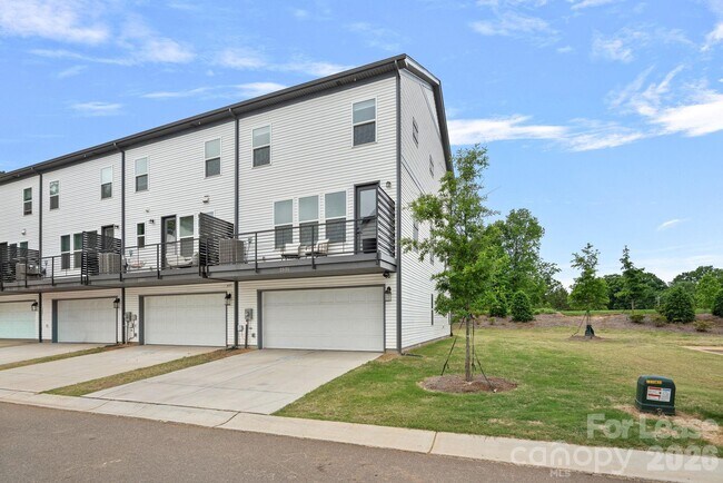 Building Photo - 2535 Otto Ln