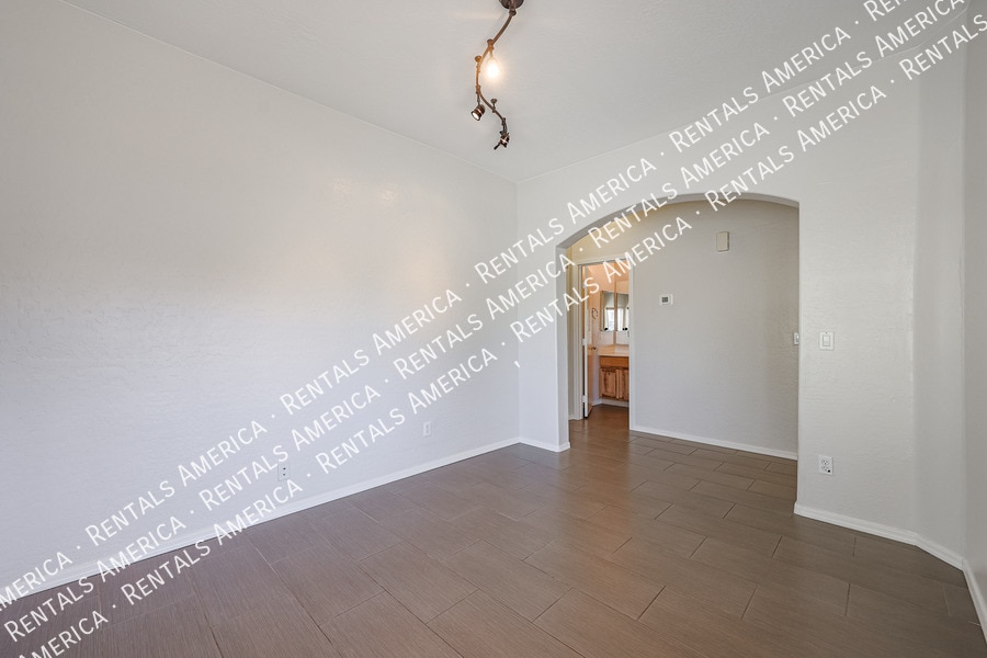 Building Photo - 15029 W Wethersfield Rd