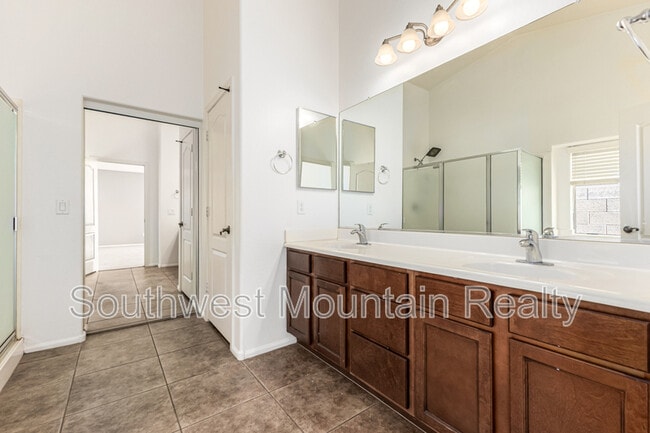 Building Photo - 38426 N Beverly Ave