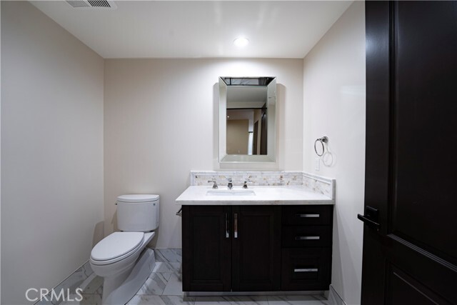 Building Photo - 10523 Ashton Ave