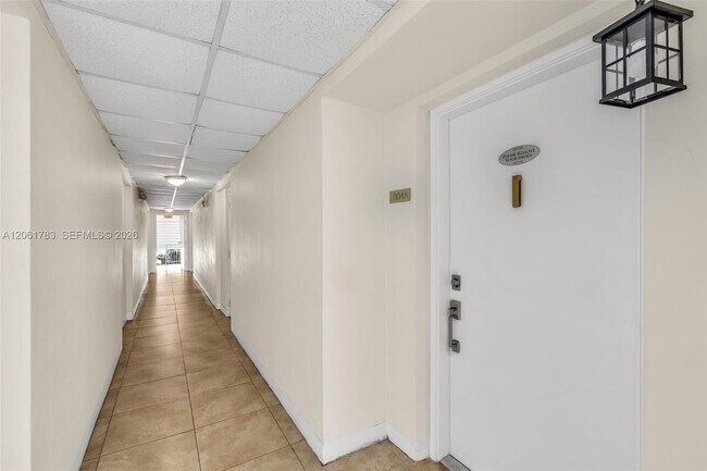 Building Photo - 1150 Madruga Ave