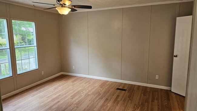 Building Photo - 3 bedroom, 2 bathroom Double Wide