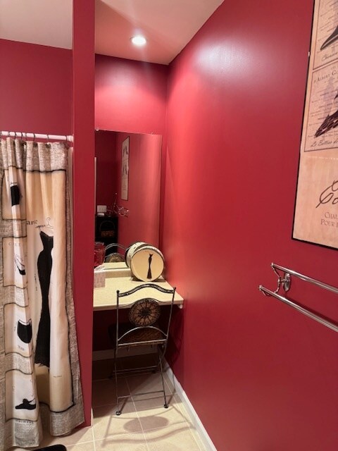 Vanity Area in Bath - 15405 Stacys Ridge Ct