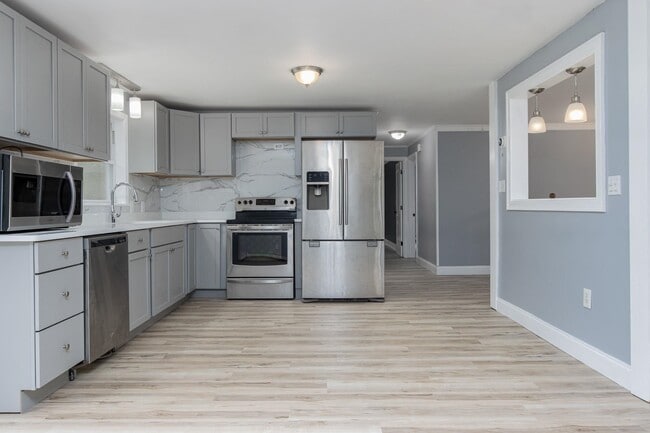 Building Photo - 240 Leda Ave