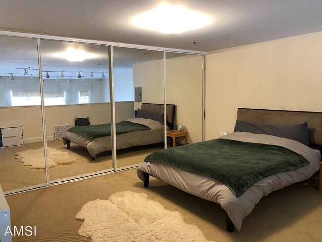 Building Photo - 2 br, 2 bath House - 75 Sheridan #101