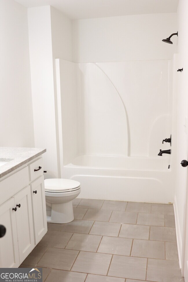 Building Photo - 135 Jessica Ct