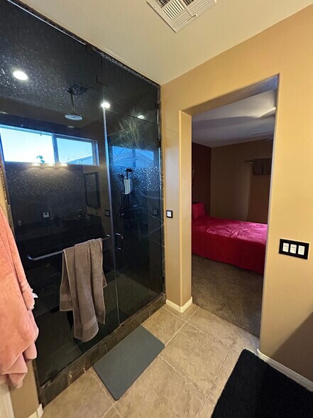 Primary Bathroom - 4936 Semifonte Dr
