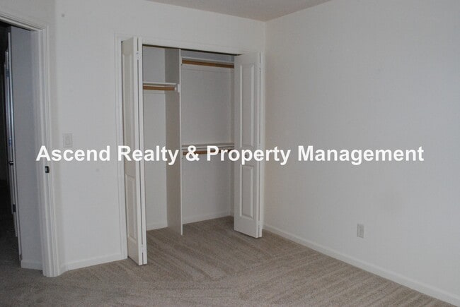 Building Photo - Bethany 4 Bed + Bonus Next to Springville ...
