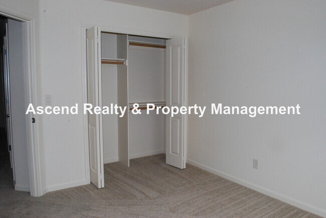 Building Photo - Bethany 4 Bed + Bonus Next to Springville Gourmet Kitchen Bed & Full Bath on Main