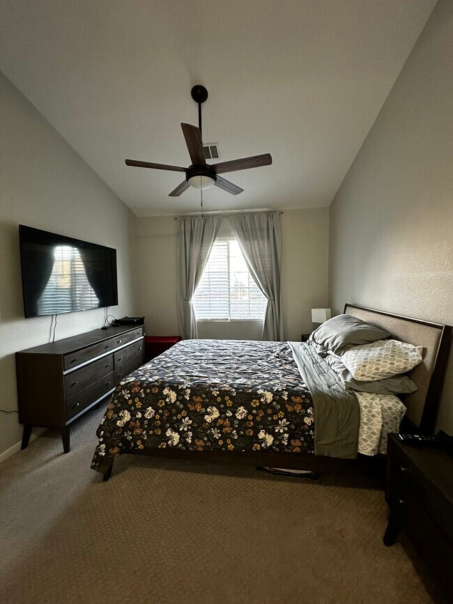 Building Photo - 4045 S Crystal Cir