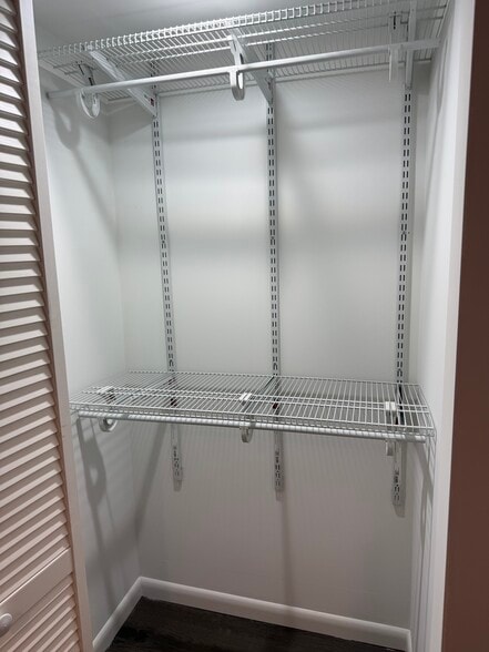 Building Photo - 2018 Wareham Rd