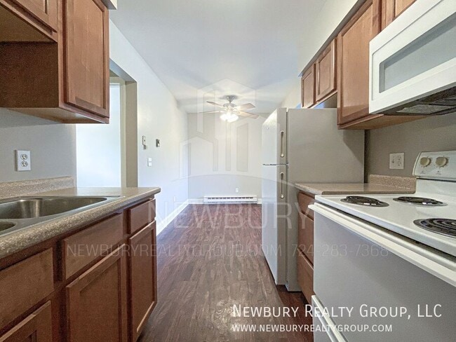 Building Photo - 1 Sunbury Estates