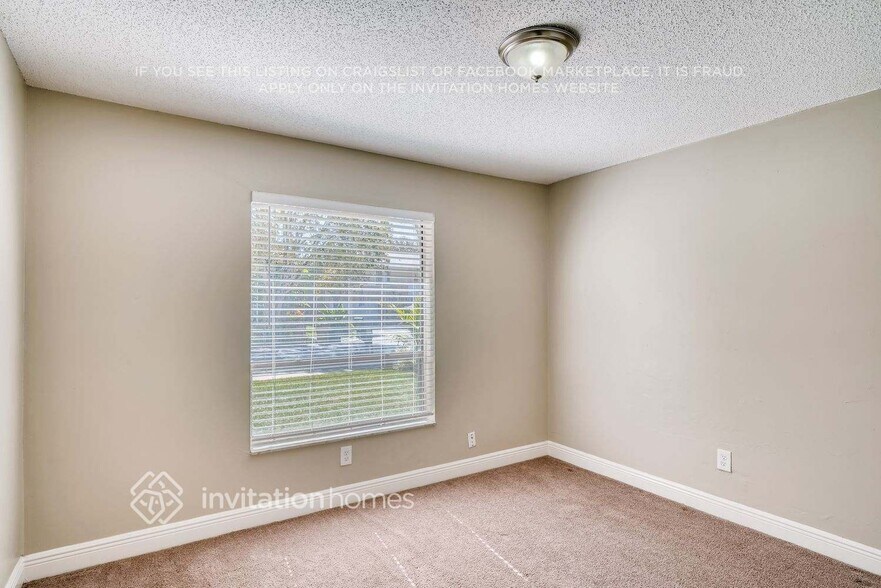 Building Photo - 7811 NW 42nd Ct