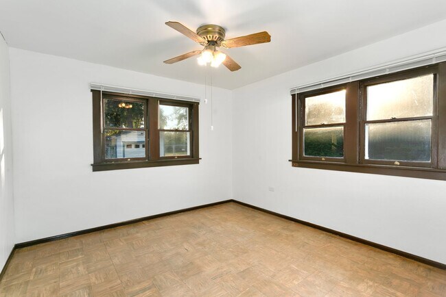 Building Photo - 3 bd 1 bath home
