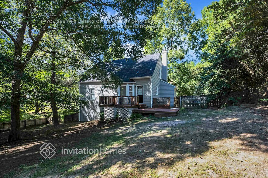 Building Photo - 908 Fairlong Rd
