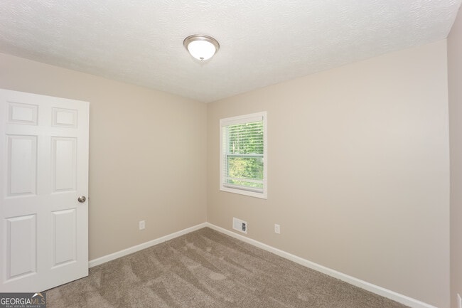 Building Photo - 9194 Greenwood Dr