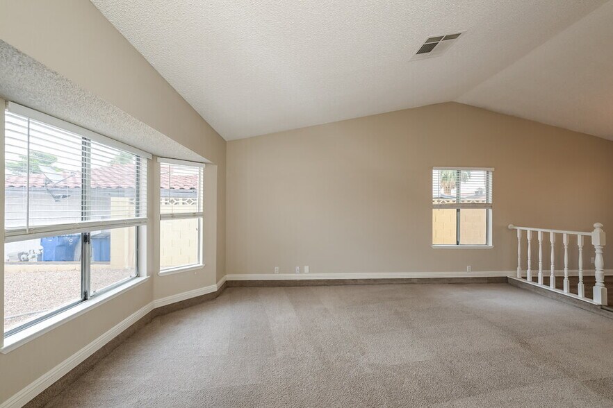 Building Photo - 7462 Puritan Ave
