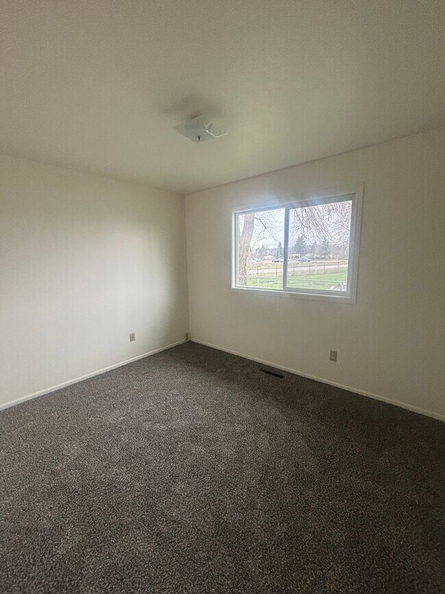 Building Photo - 2227-2227 N 5th St