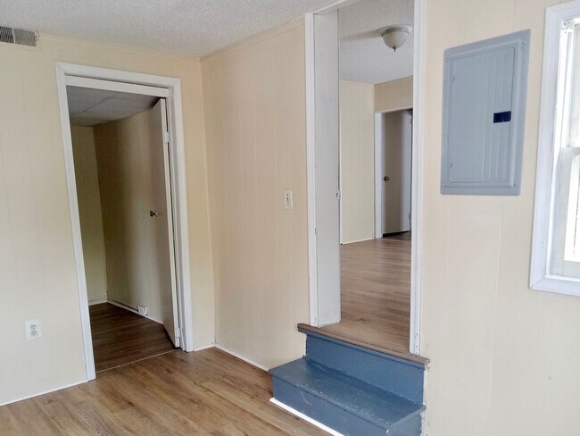 Building Photo - 26-28 E Pine St.