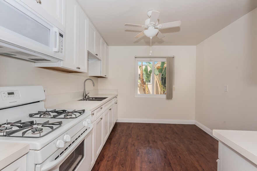 Primary Photo - 4162 1/2 Alabama St