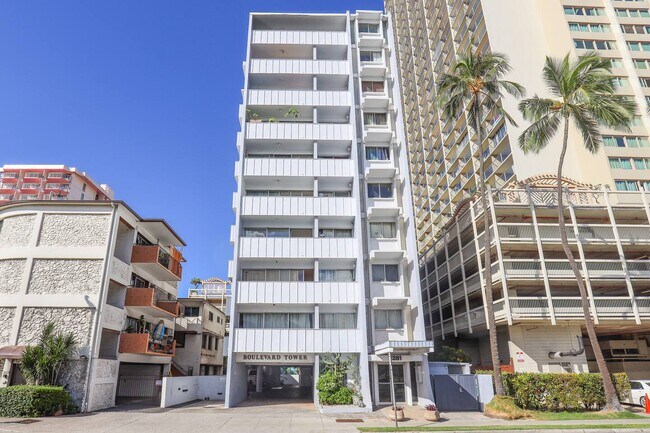 Building Photo - 2281 Ala Wai Blvd