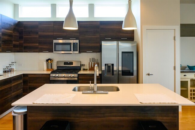 Building Photo - 4618 Nichols St