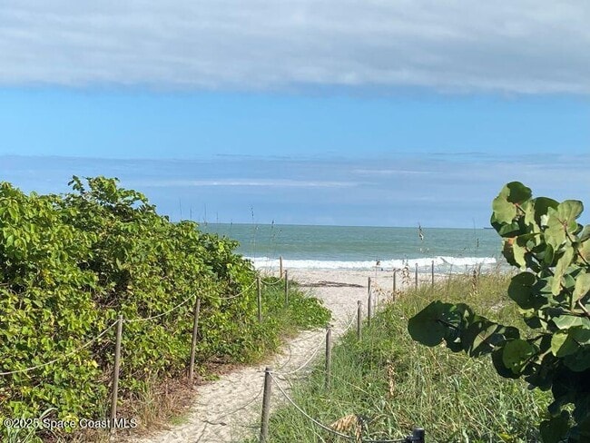 Building Photo - 404 Taylor Ave