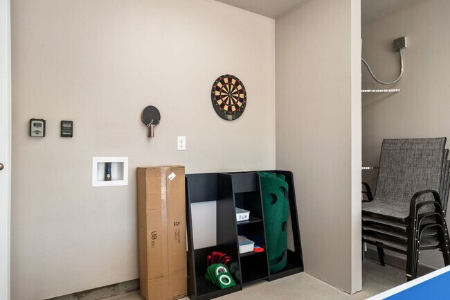 Building Photo - 2276A Essex Dr