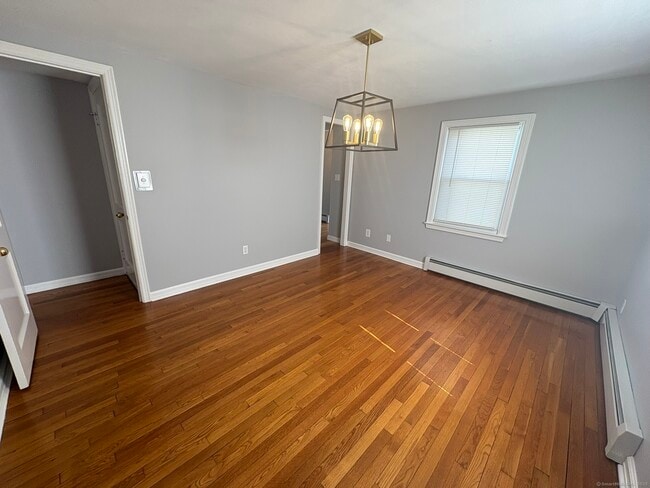 Building Photo - 17 McKinnel Ct