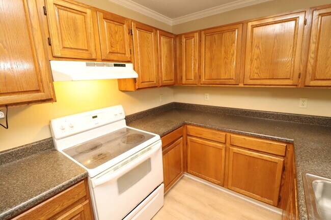 Building Photo - Best Value in Apex! Charming 3BR Half-Duplex Near Downtown