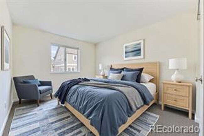 Building Photo - Rent Special!! $600 off the 1st months ren...