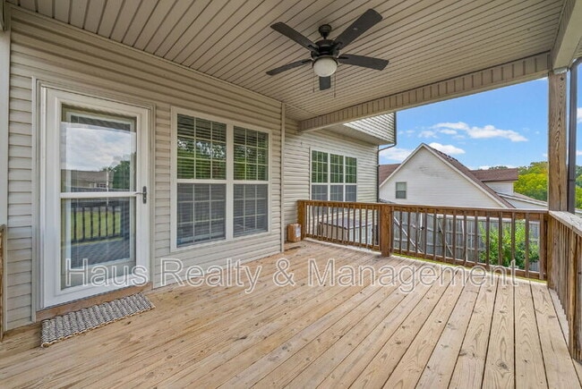 Building Photo - 415 Glenstone Springs Dr