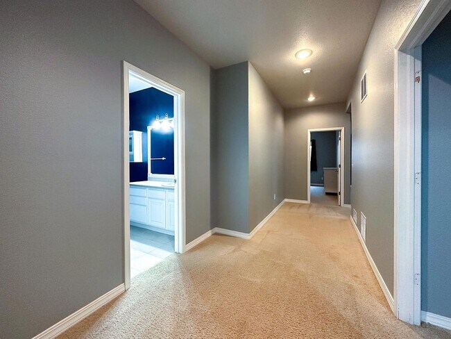 Building Photo - 2705 Stone Creek Rd
