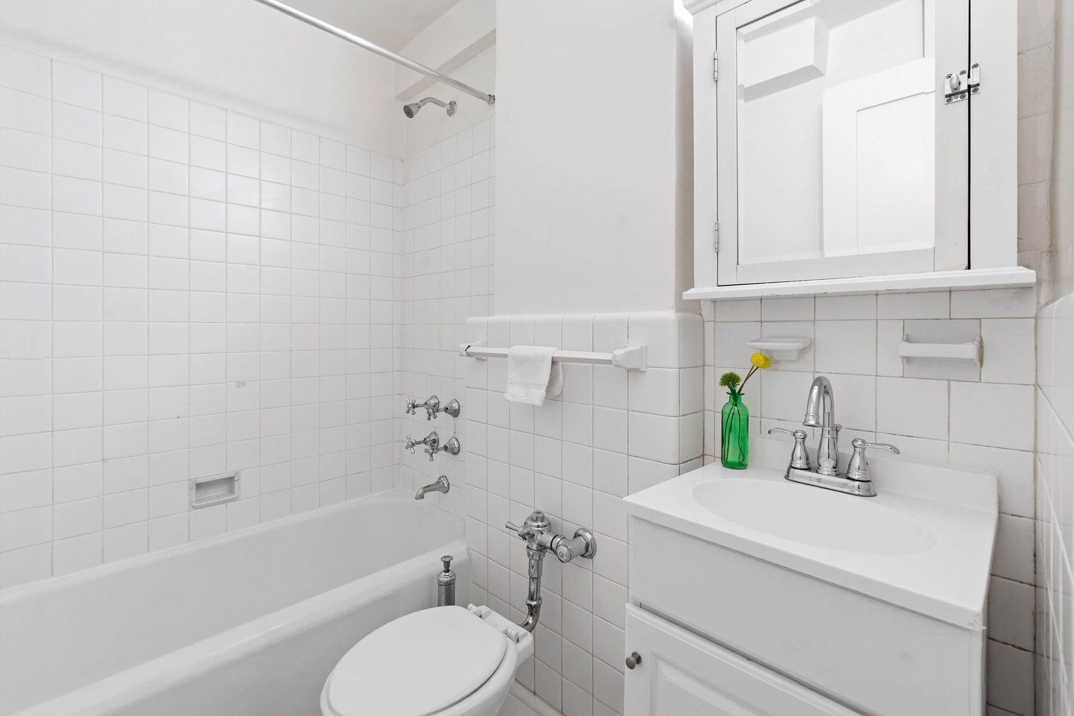 Building Photo - 15-17 East 36th Street-SI ID1055230P