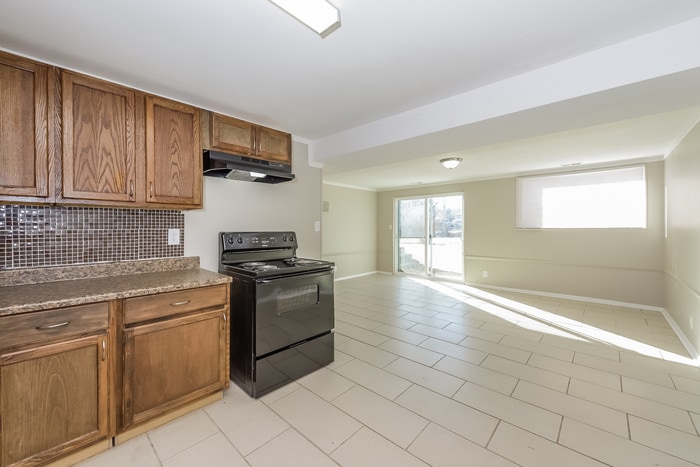 Building Photo - 8413 E 93rd St