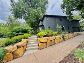 Building Photo - Rare Minnehaha Parkway rental under 5k! Be...