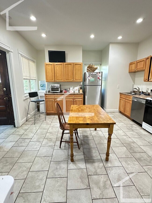 Building Photo - 13 Orkney Rd