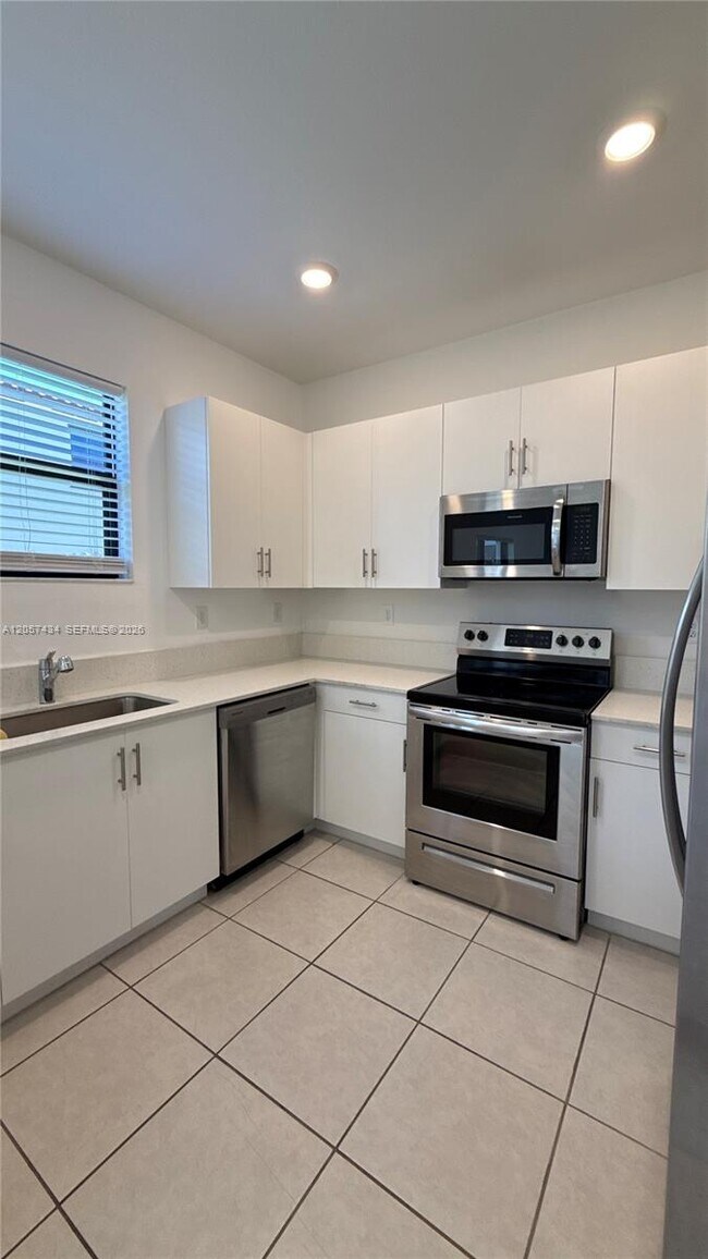 Building Photo - 24580 SW 119th Ct