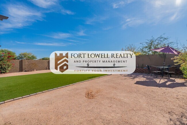 Building Photo - 3 Bedroom, 2 Bath Home near South Mountain!!